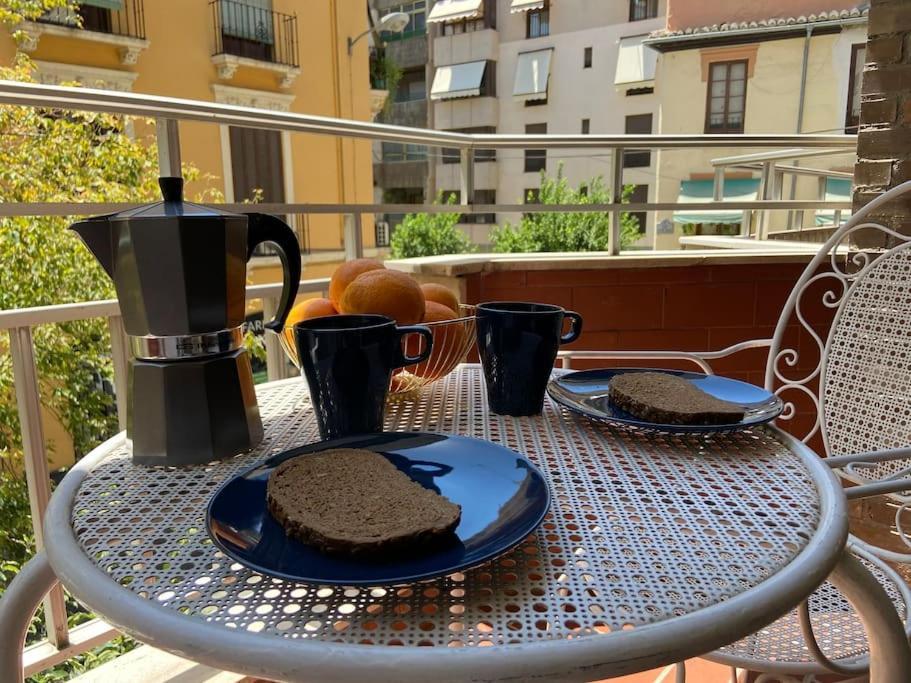 Apartamento Piso En El Centro De Granada. Parking Opcional Exterior foto