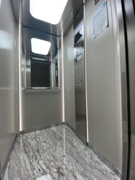 Apartamento Piso En El Centro De Granada. Parking Opcional Exterior foto